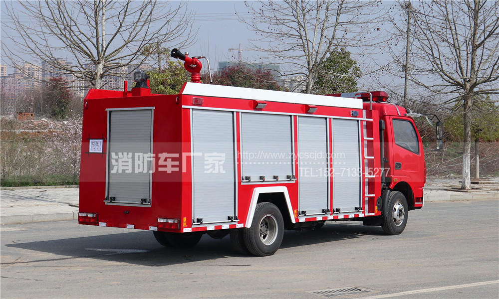 東風(fēng)多利卡單排座消防車(chē)高清圖片