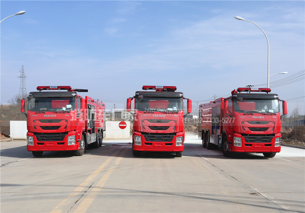 五十鈴后雙橋干粉泡沫聯(lián)用消防車(chē) 五十鈴后雙橋干粉泡沫聯(lián)用消防車(chē)